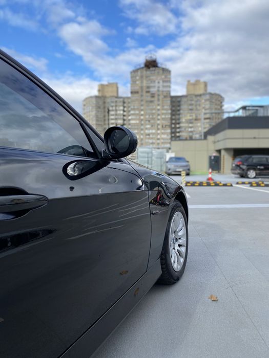 Продам BMW E90 2.0