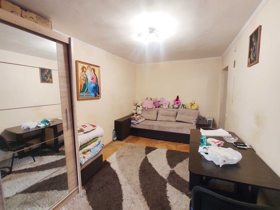 Оренда просторої 2-кімн. квартири у ближн. Центрі по вул.Акад.Сахарова