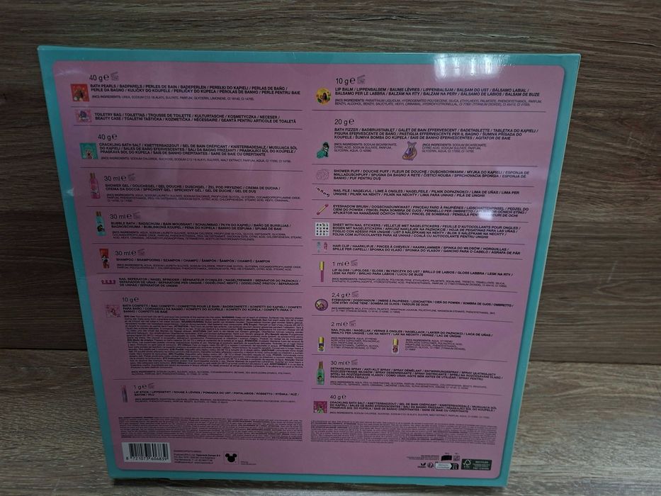 Duży kalendarz adwentowy dla dzieci ,z kosmetykami ,Disney Princess