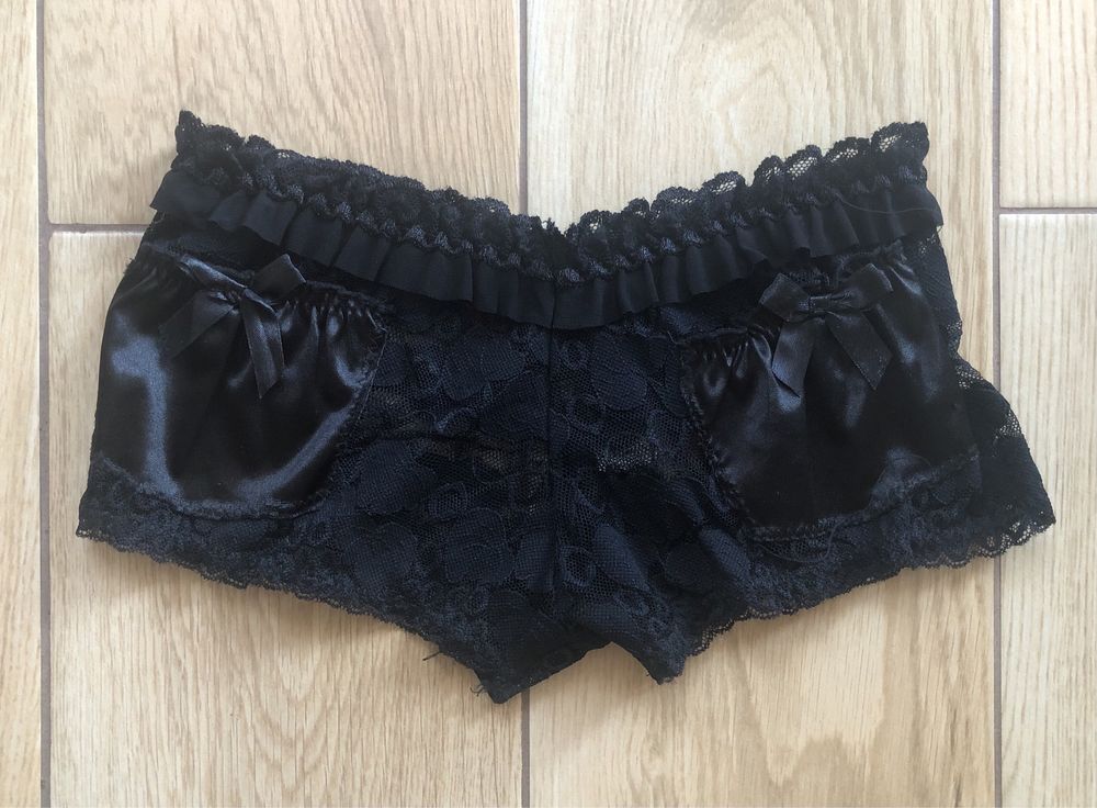 Czarne koronkowe majtki Lady Part XS
