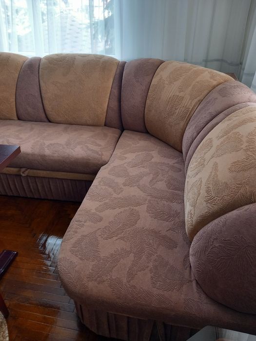 Кутовий диван...