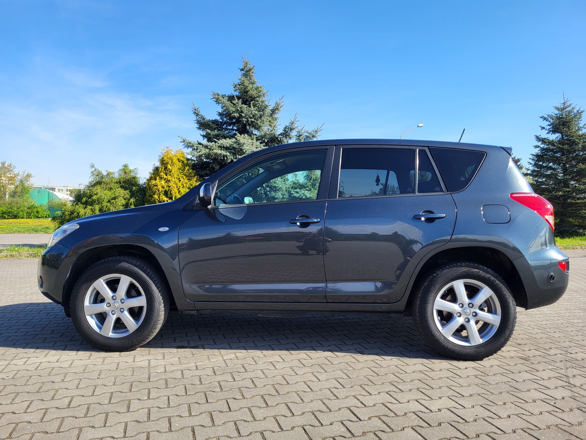 TOYOTA-Rav-4-2.0-benzyna-152-LPG-4X4.