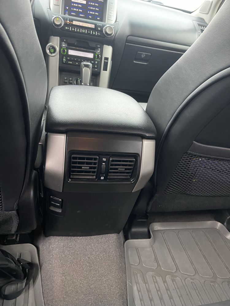 Toyota Land Cruiser 150 LUX