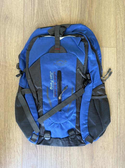 Nowy niebieski szary plecak turystyczny trekkingowy górski 25L wygodny