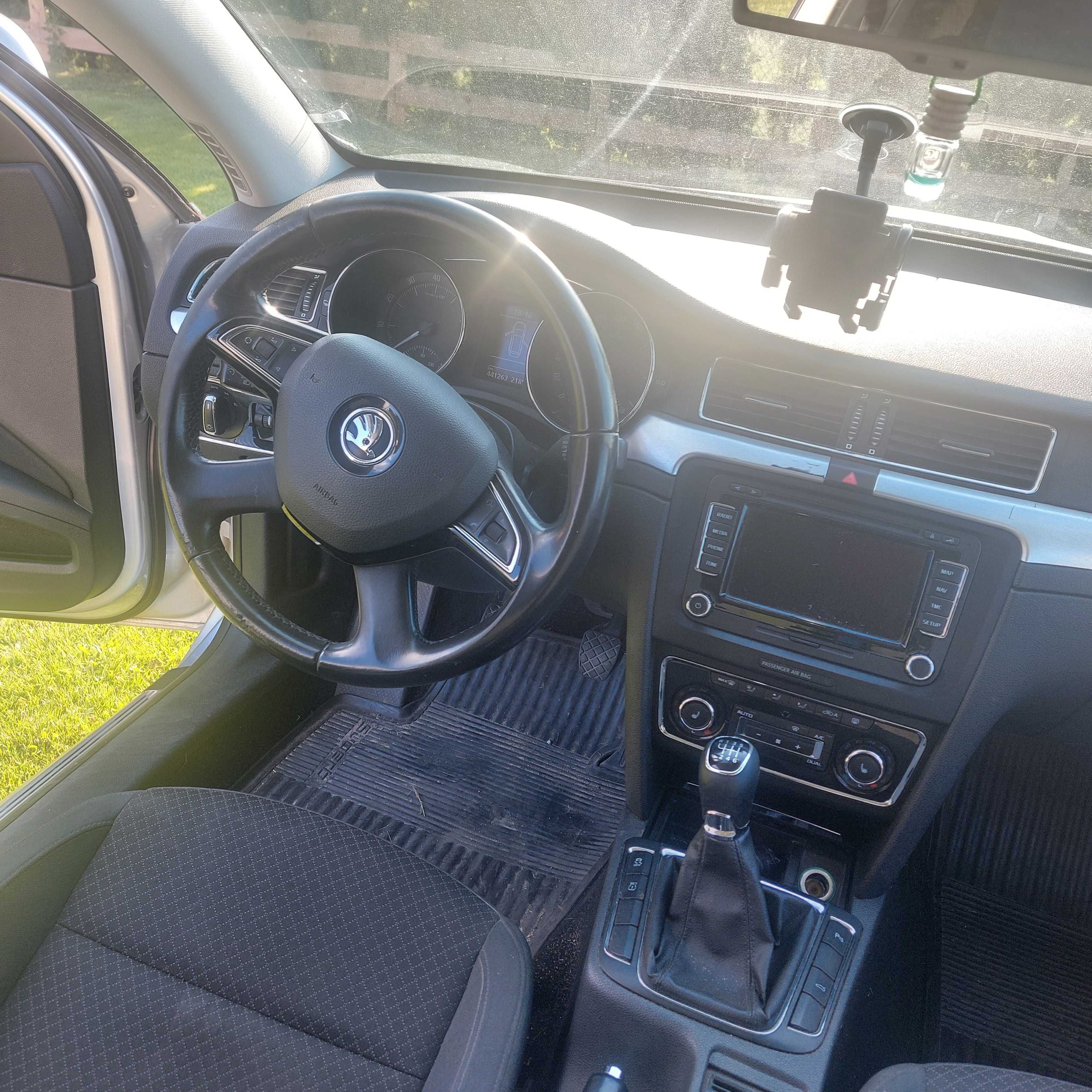 Skoda SuperB 2014r 1.8 192 KM