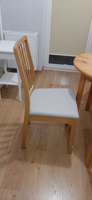 Krzesła drewniane 4 sztuki