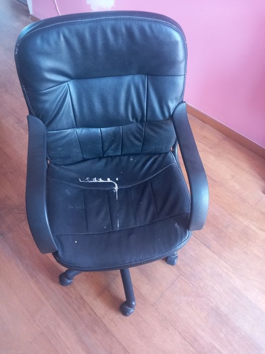 Cadeira de escritório a funcionar