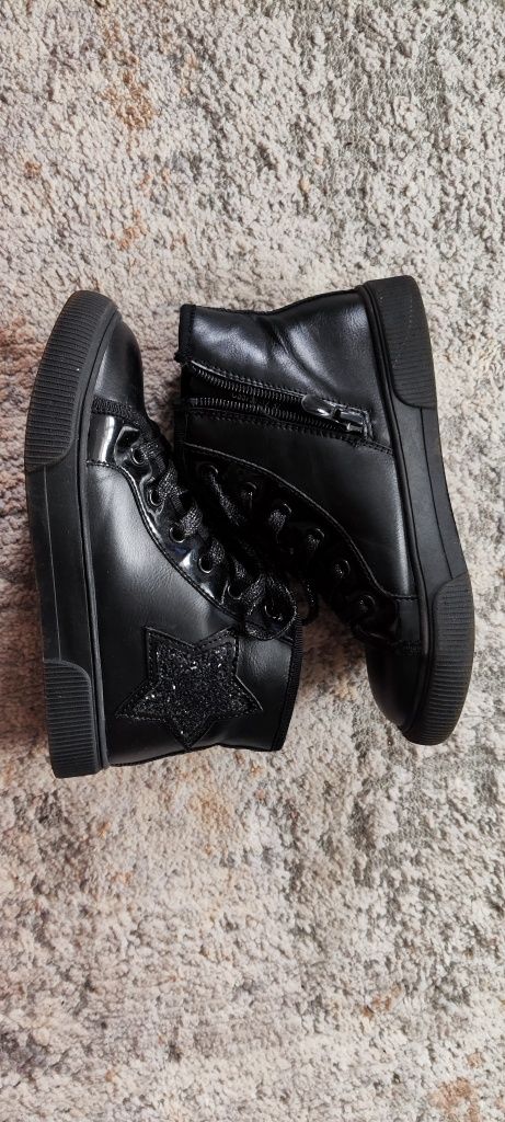 Buty dla dziewczynki