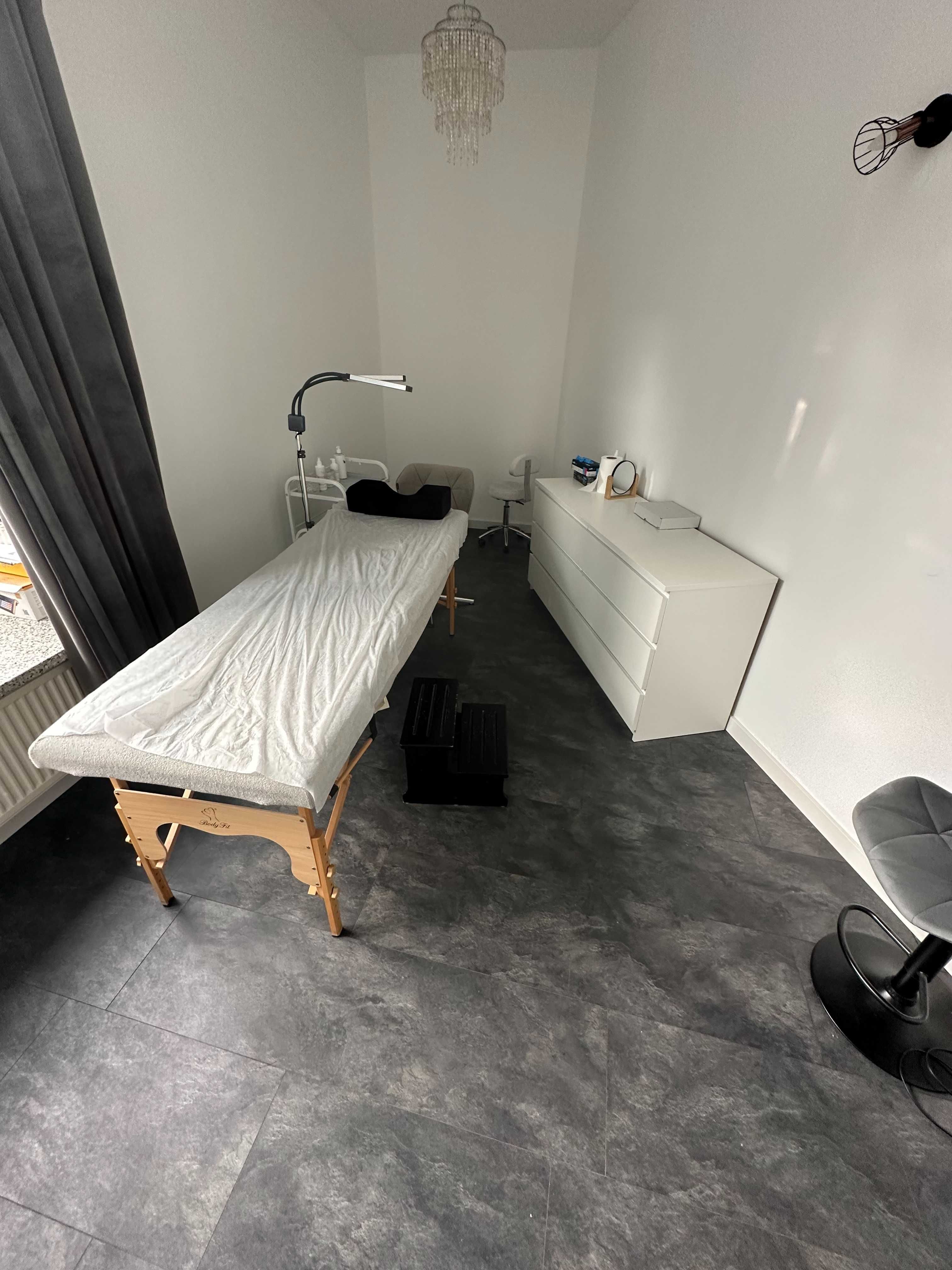 Odstąpię wyposażony salon kosmetyczny