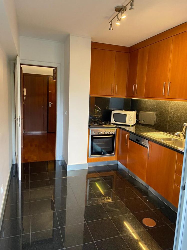 Alugo quarto duplo