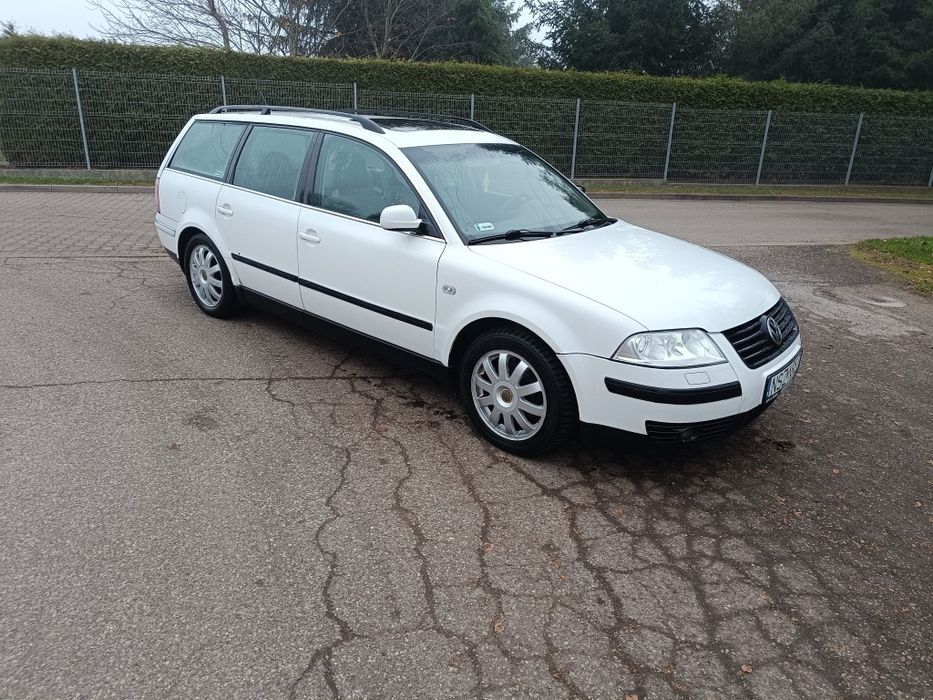 Passat B5 1.6 benzyna Hak. Zimówki OC i przegląd na rok