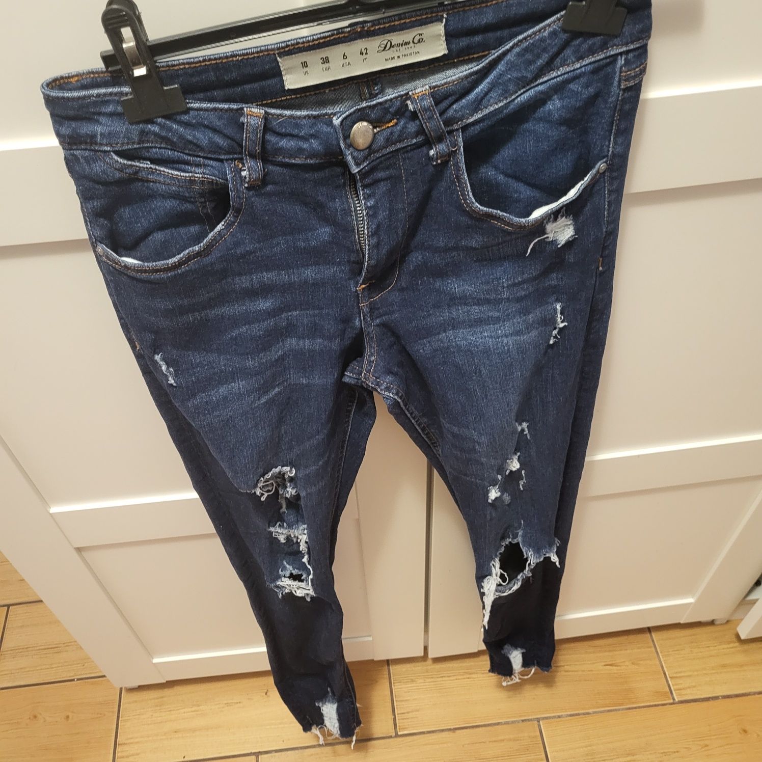 Spodnie jeans dzinsowe z dziurami 38 primark