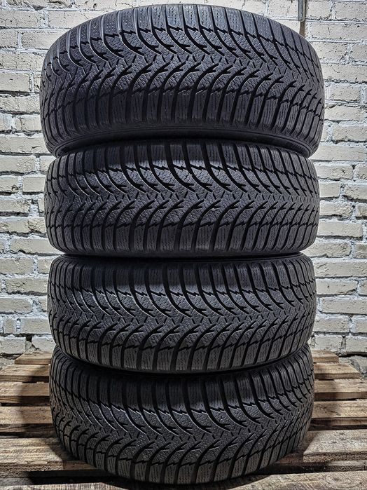 Зимові 215/60r16 Kumho | 8.5mm | 2024 | Стан нових | Преміум шини |