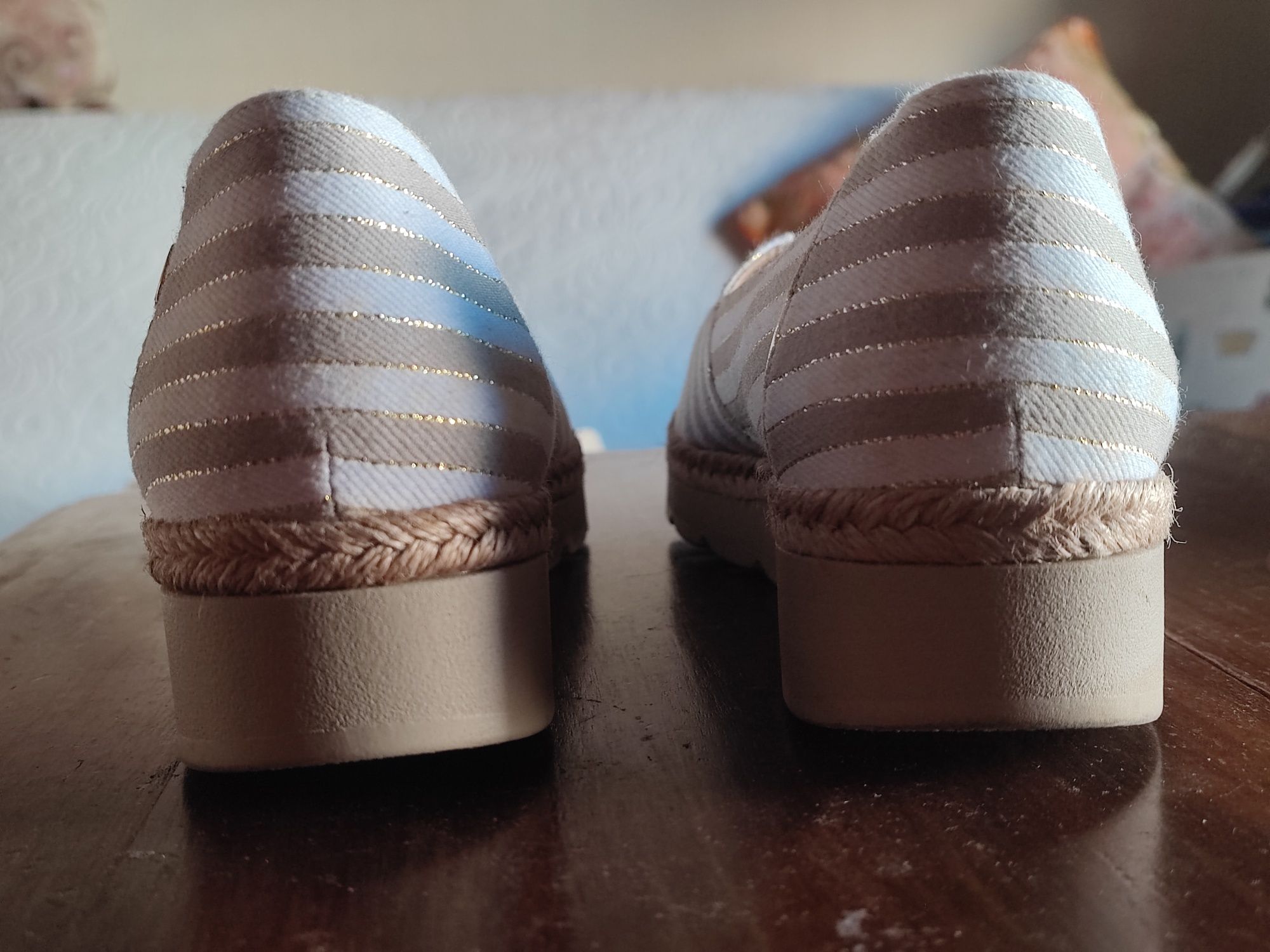 Par de Sapatos MLV