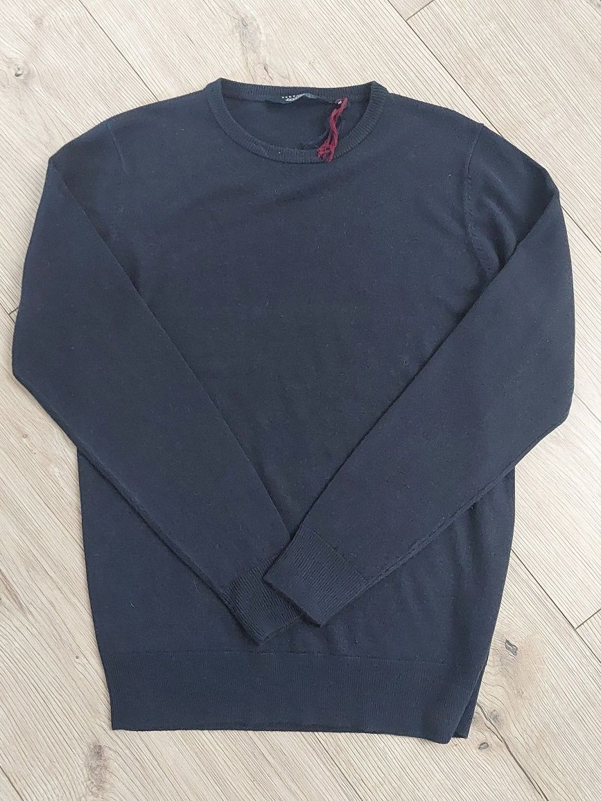 Granatowy męski sweter