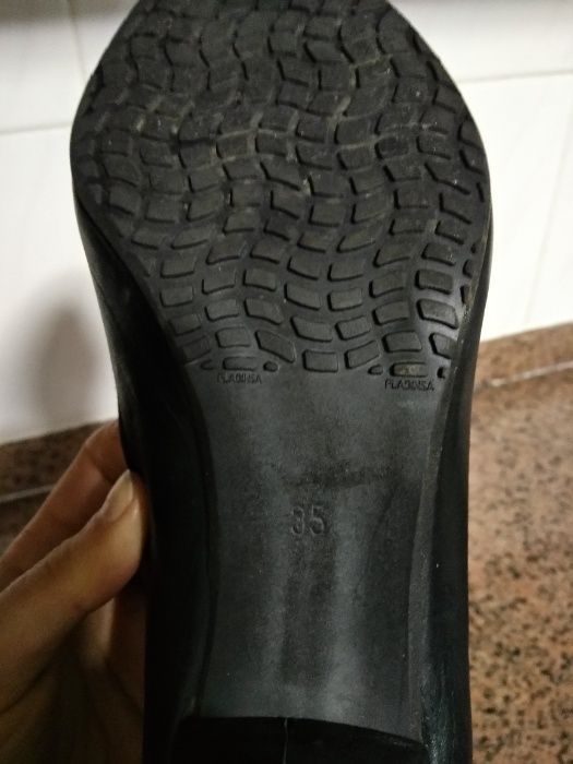 Sapatos de Salto (Pretos; Tamanho 35)