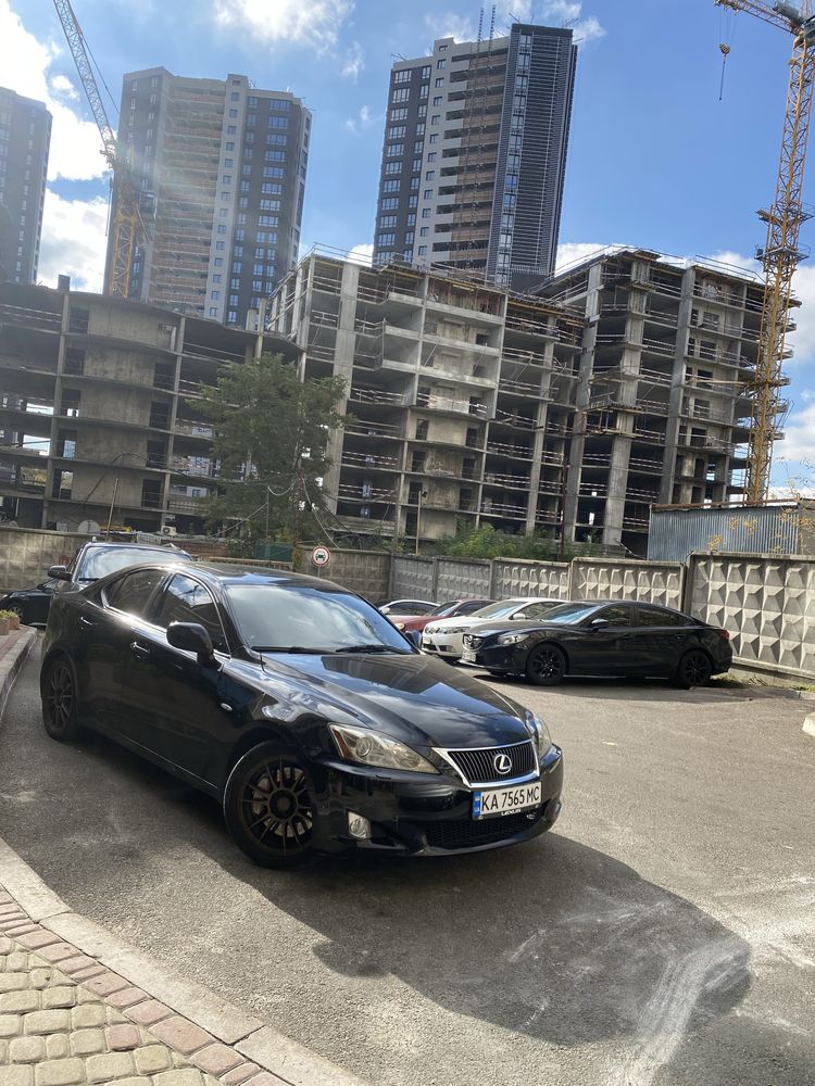 Lexus is300 араб