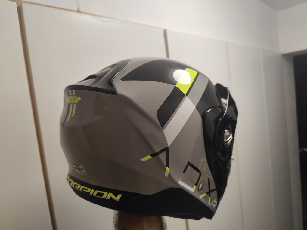 Vendo capacete novo da marca Scorpion modelo ADC -2 Galane