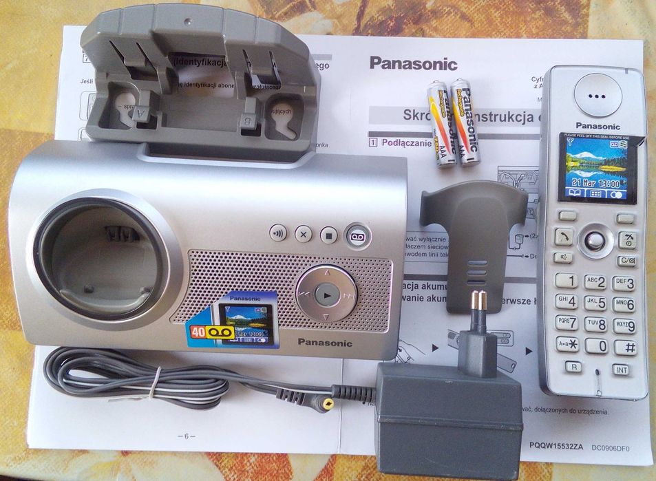 Telefon bezprzewodowy
Panasonic KX-TG9120 + gratis KX-TGA915