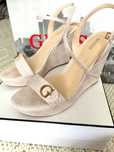 Guess sandaly na koturnie roz 39
