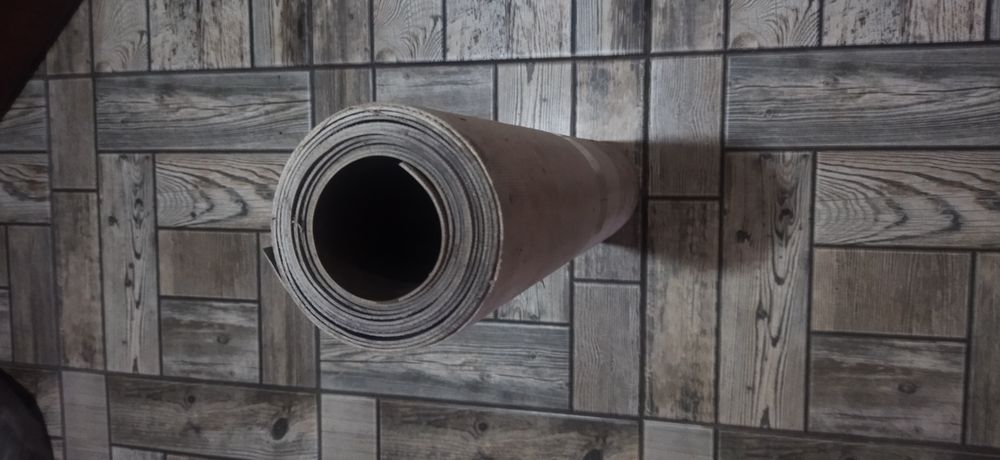 продам ліноліум /вживаний/ 3.5х0.59м