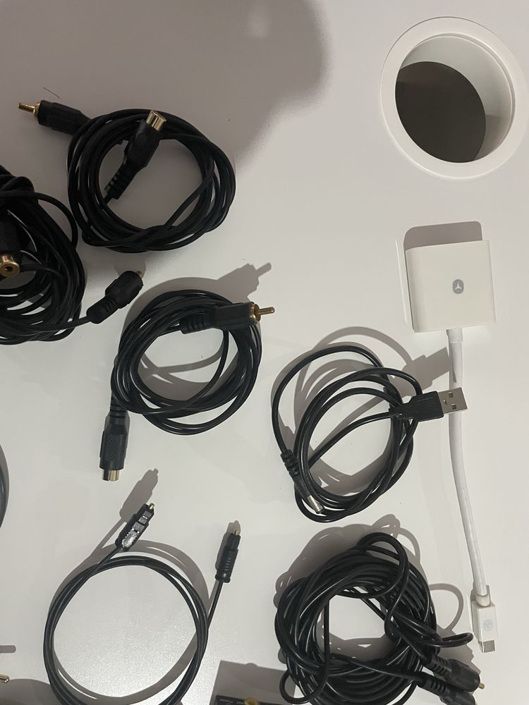Kit de cabos e acessórios de som