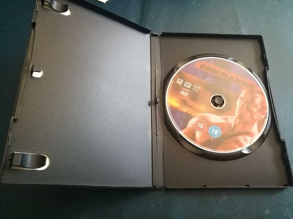 COMANDO	DVD (legendagem em Português)