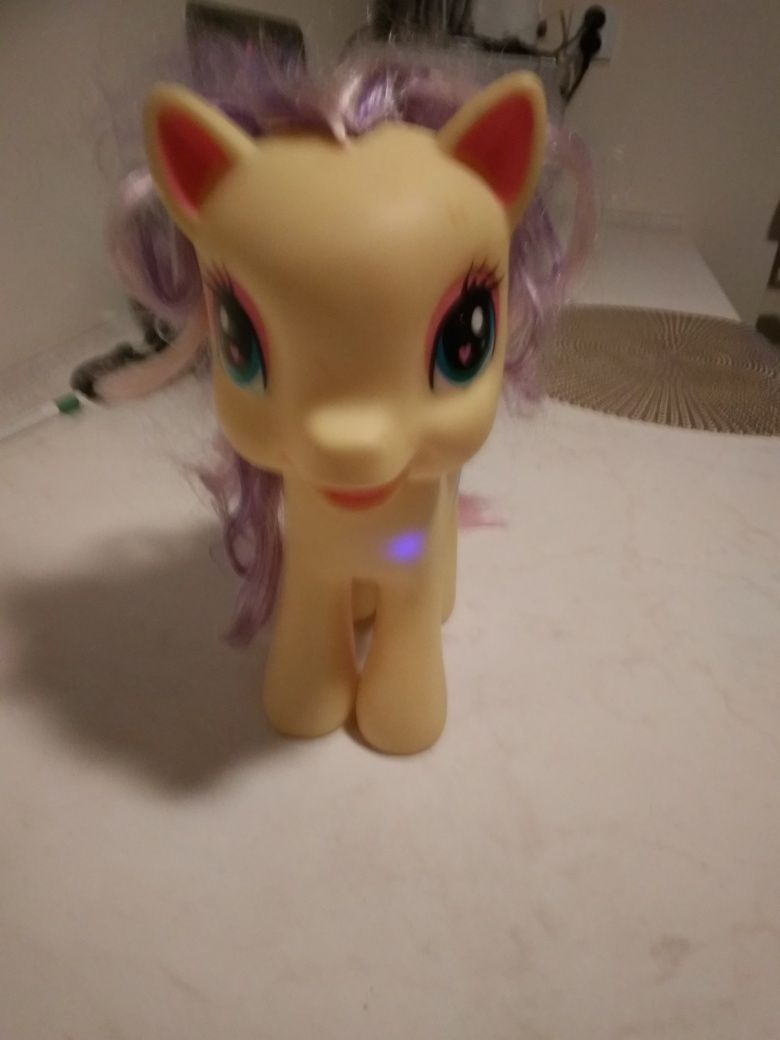 Kucyk My Little Pony - grający i świecący