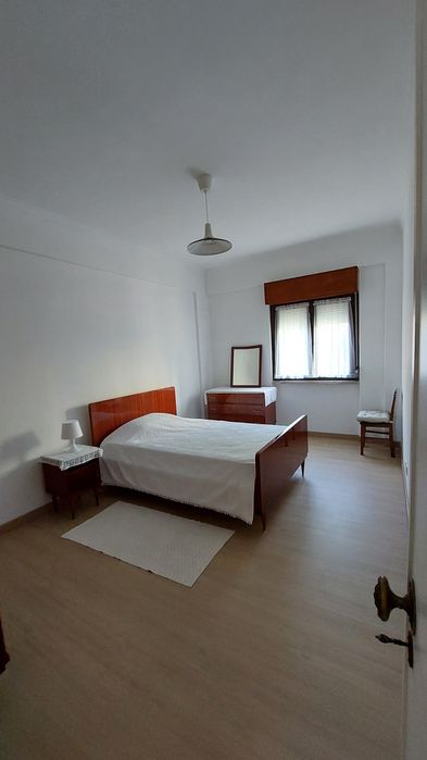 Cama vintage e colchão