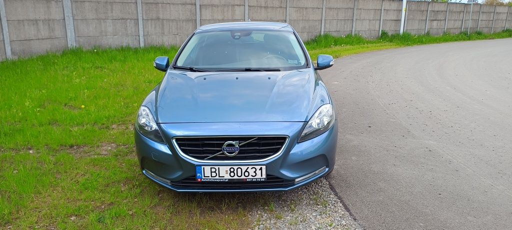 Volvo V40 T2 1.6 benzyna