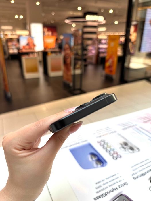 iPhone 16 Pro 256 GB Black Titanium | Jak nowy!