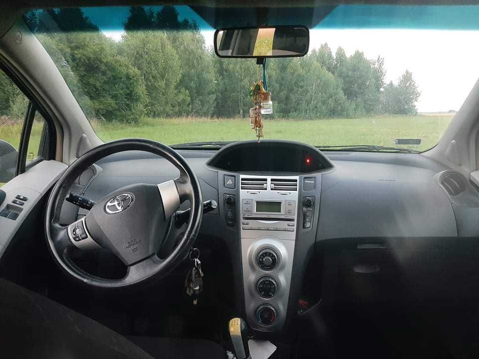 Sprzedam Toyote  Yaris