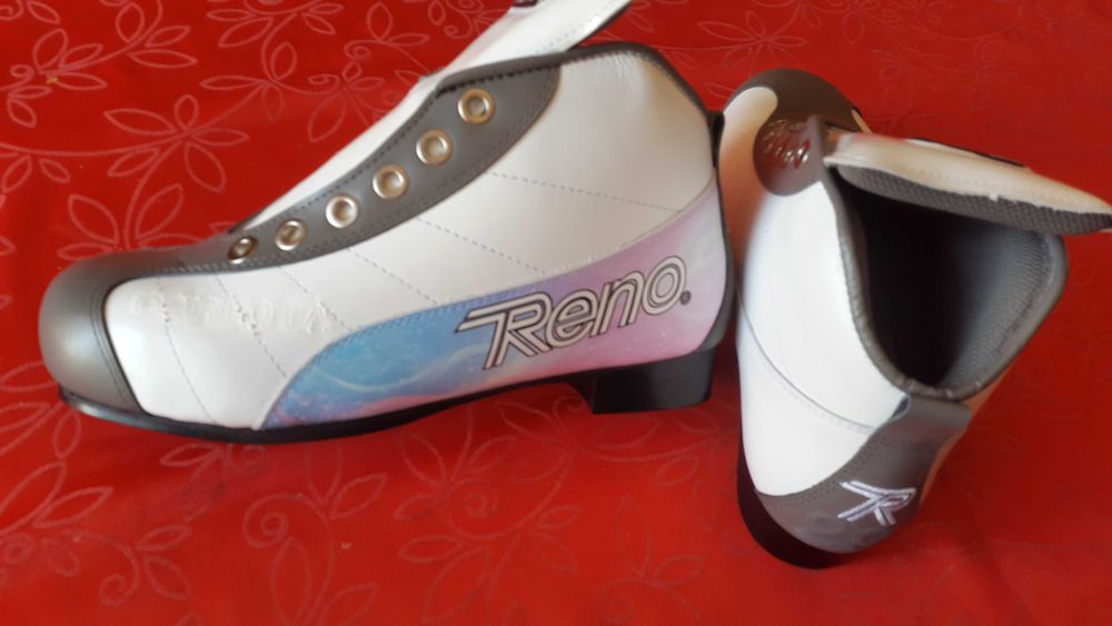 Botas de hoquei patins (novas)