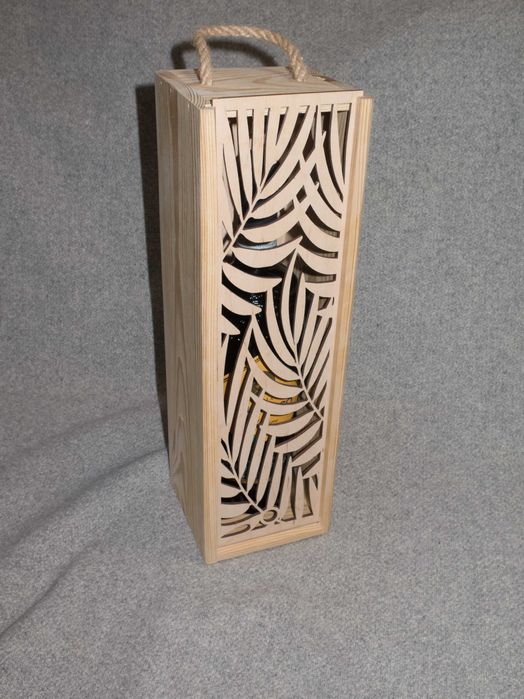 Pojemnik  prezentowy na butelkę