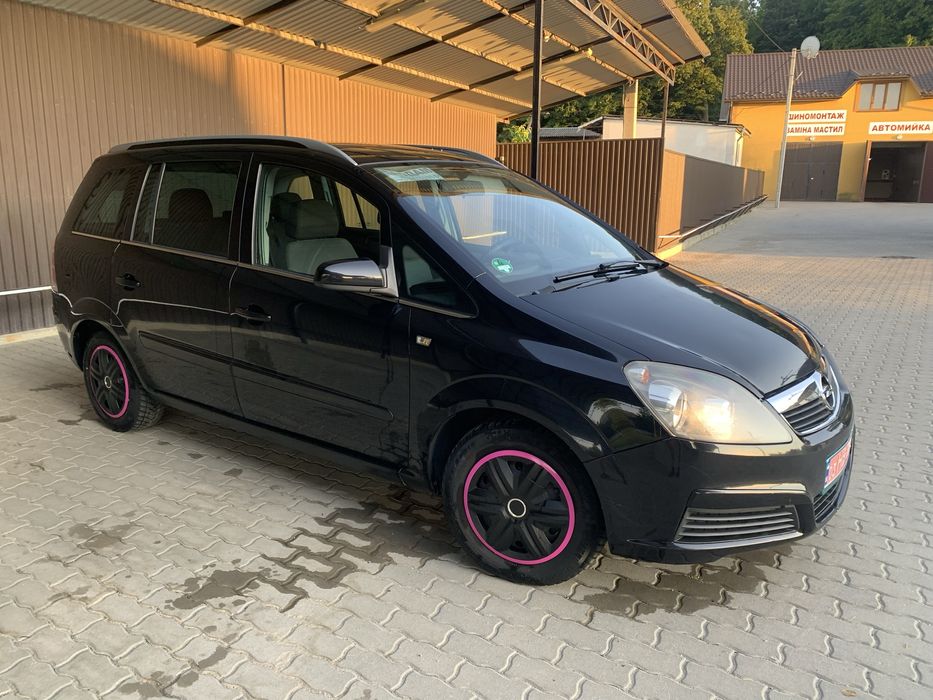 Opel zafira B 2006рік бензин 1.6 механіка