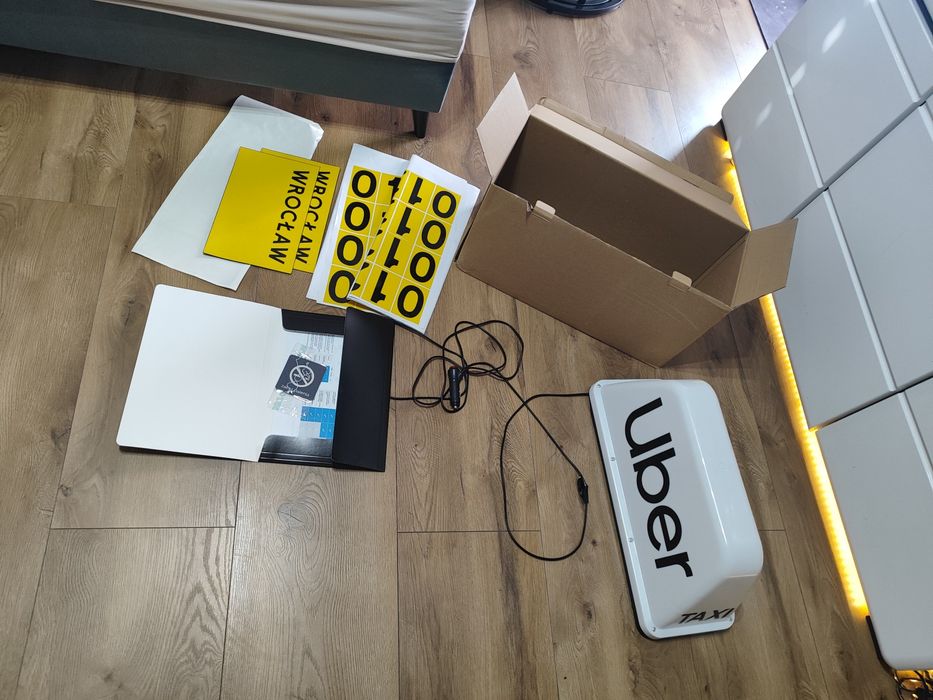 Zestaw lampa dachowa/ kogut Uber