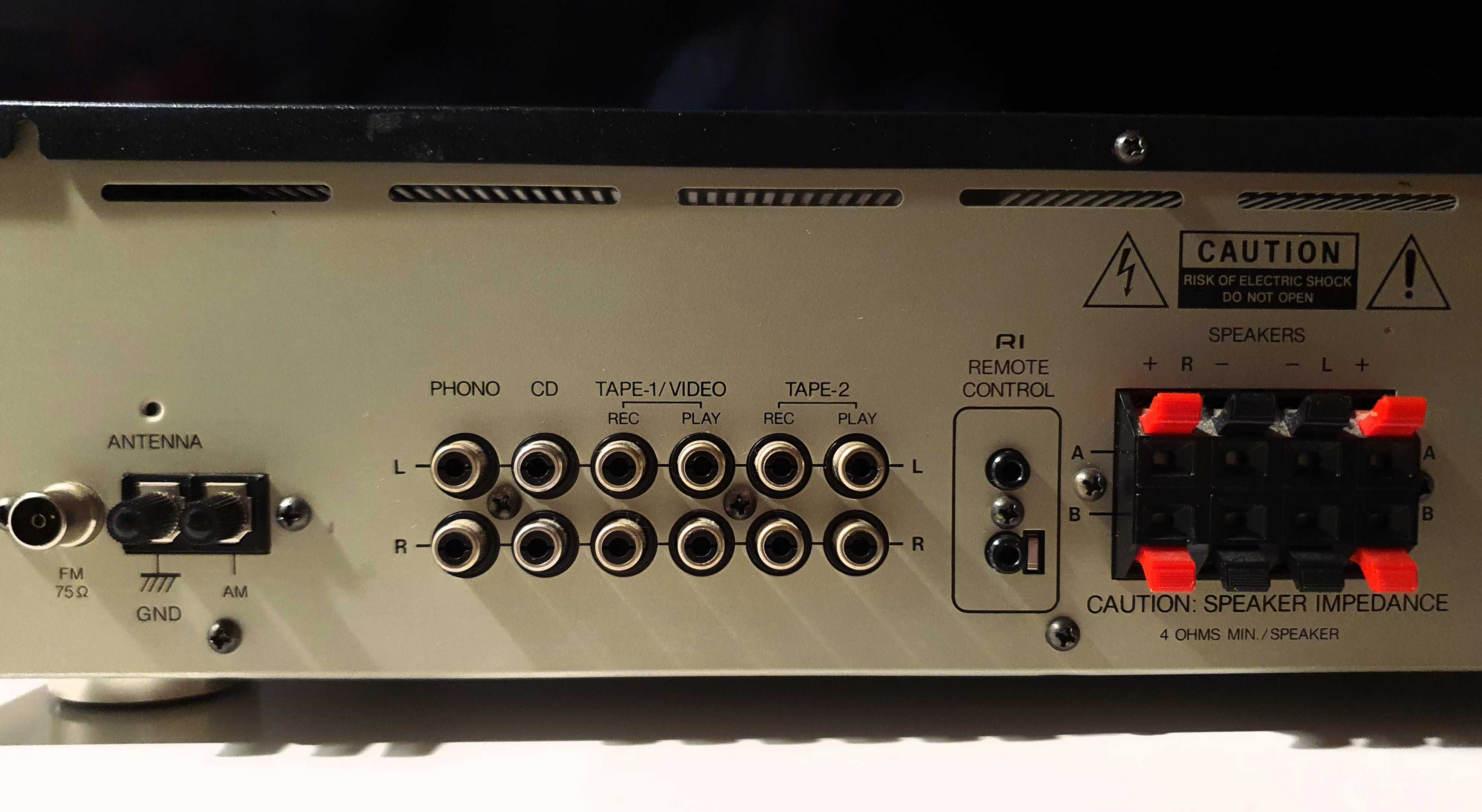 Onkyo TX-822 amplituner