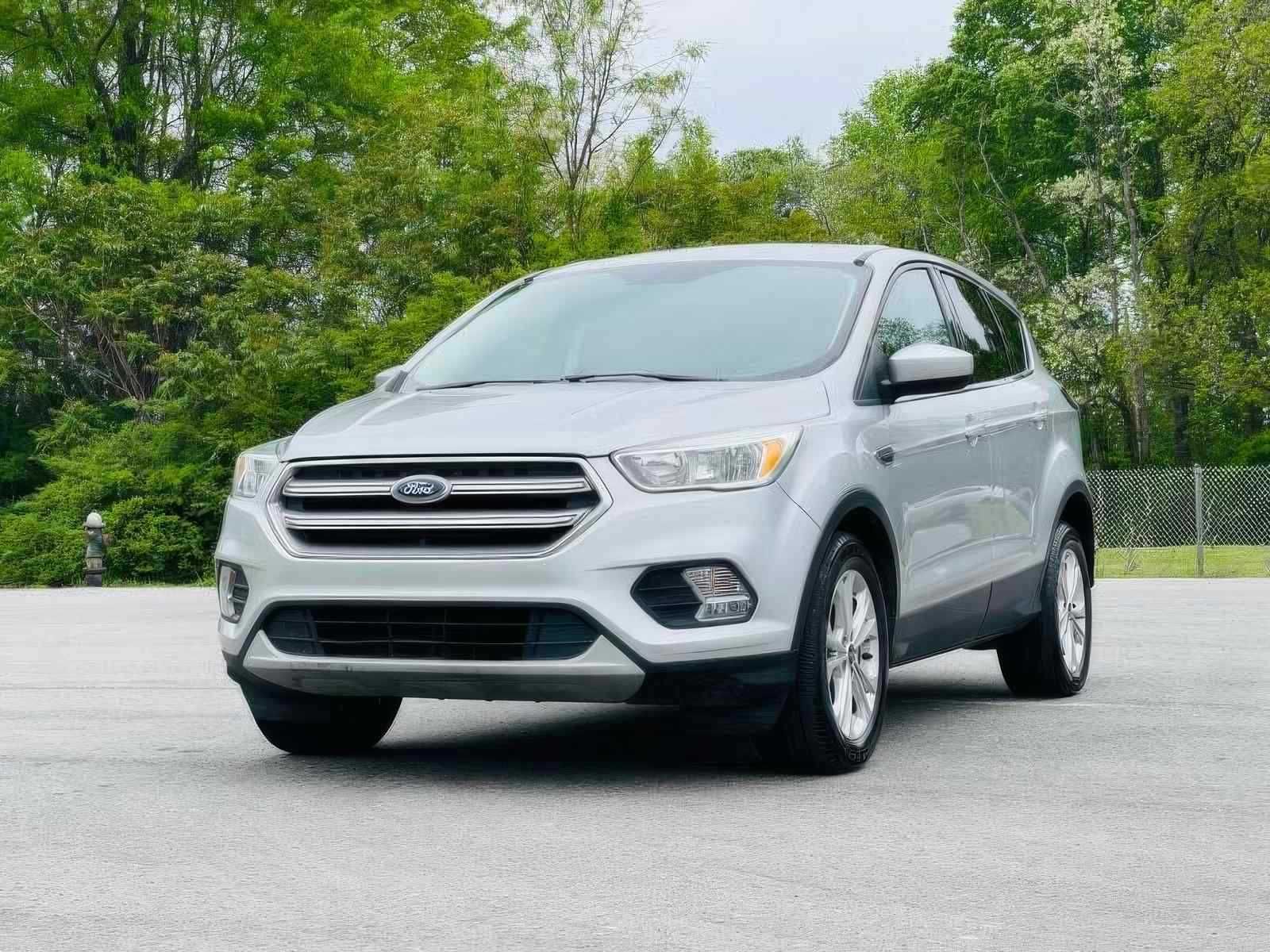 2017    Ford    Escape