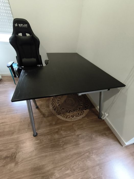 Cadeira gaming N play nova + mesa/ secretária grande