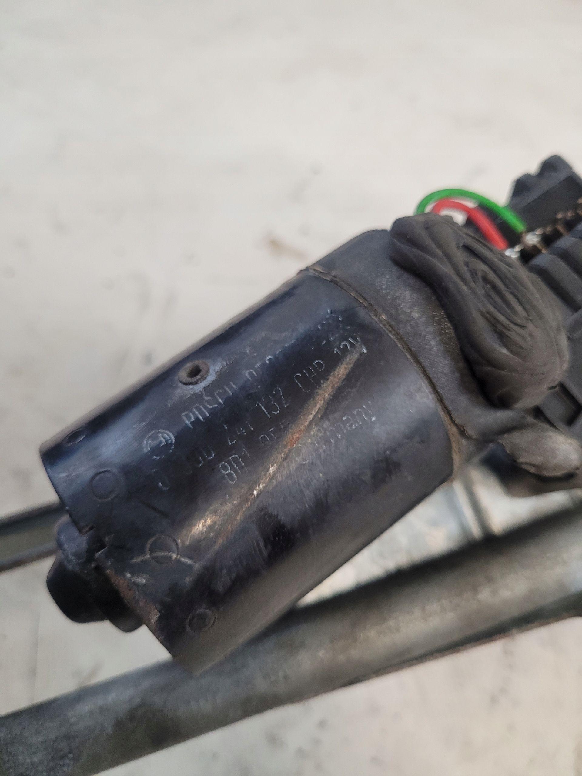 Mechanizm Wycieraczek przód OE Passat B5 97r.
