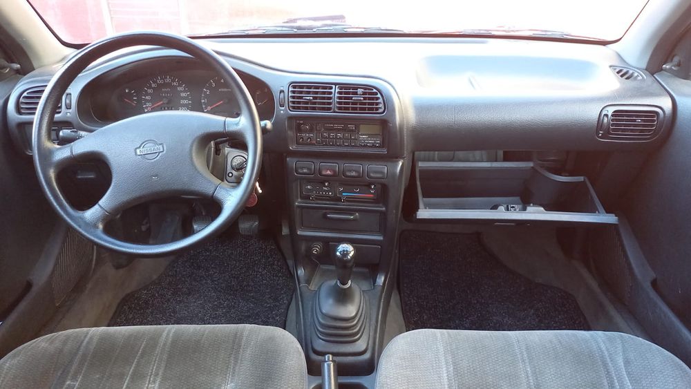 Nissan Sunny Impéc