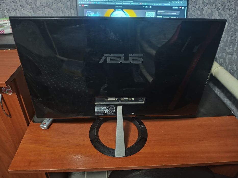 Продам монитор 24" asus vx238t в чудовому стані