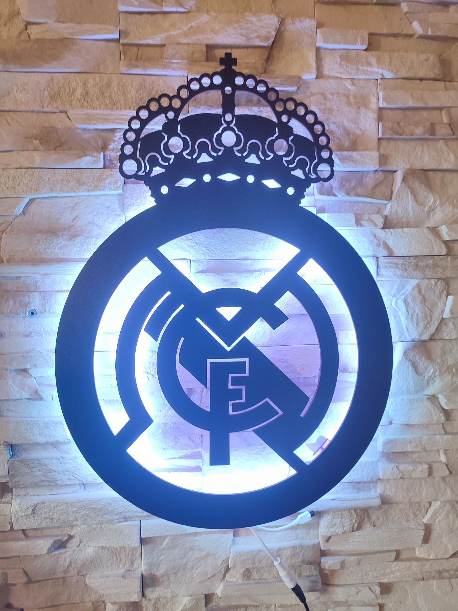 FC Real Madryt Obraz LAMPKA LED 3D na ścianę Herb Piłkarski zasilanie