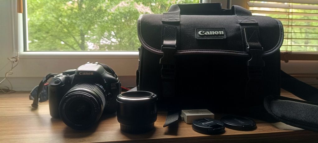 Canon EOS 600D - Lustrzanka APS-C + Obiektyw 18-55mm IS II i Jasny 50m