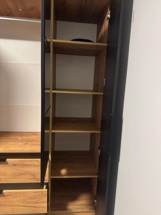 Szafa uchylna Sorento