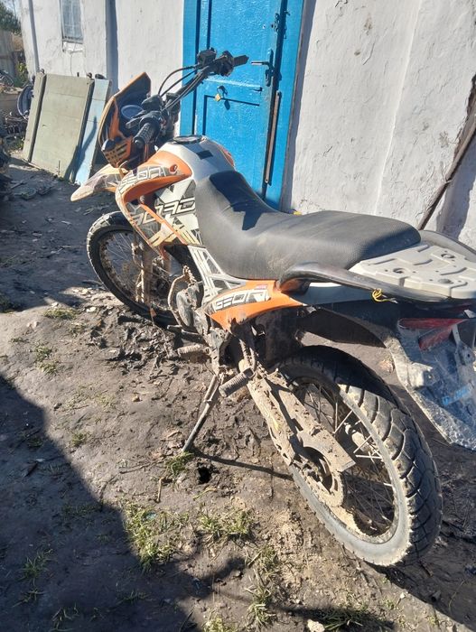 Продам кросовика 250кубіків