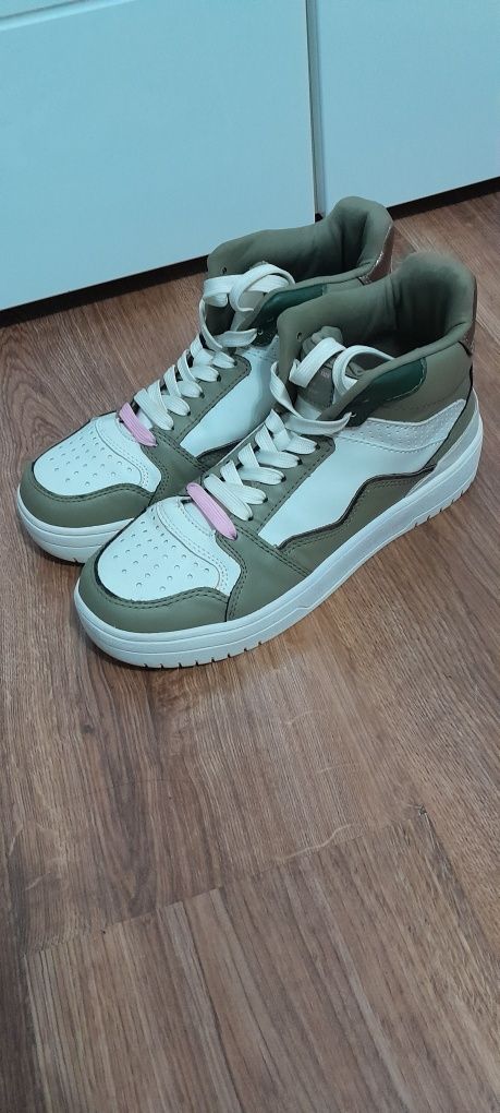 Buty Stradivarius rozmiar 38