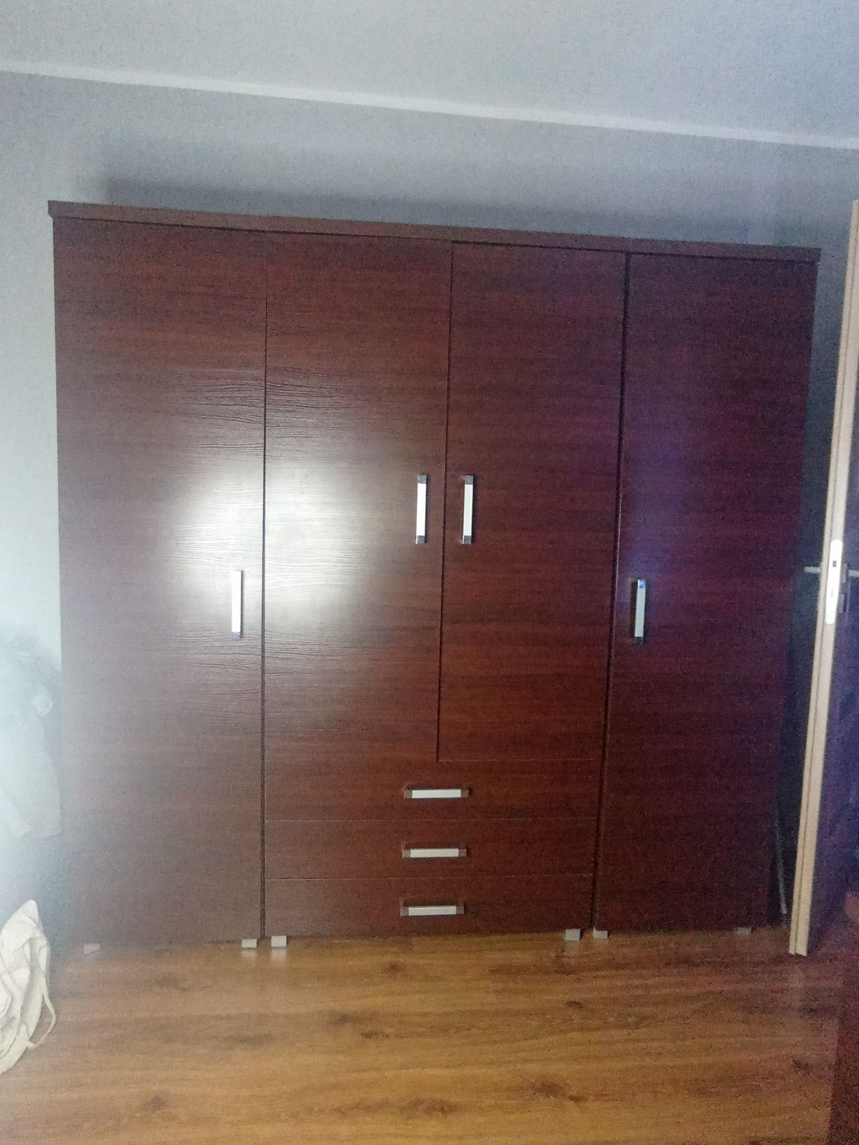 Szafa kolor (orzech) szybka sprzedaż