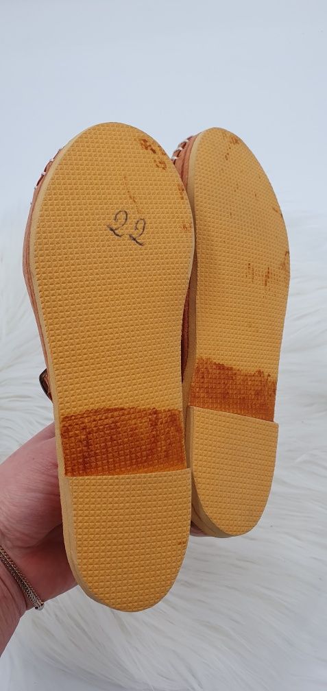 Kierpce r.22 długość 21cm góralskie skóra naturalna skórzane