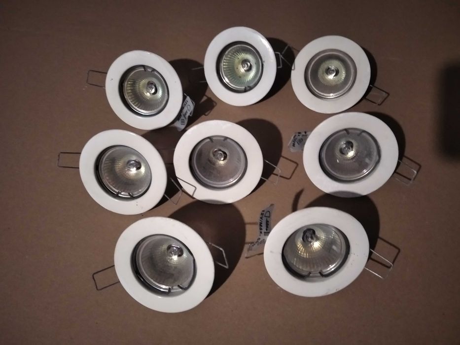 8 Aros para foco de teto com casquilhos